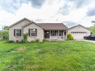 1005 Barker Ln W, Berea, KY 40403