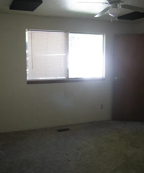 1113 NE Grandview Dr — Photo 10