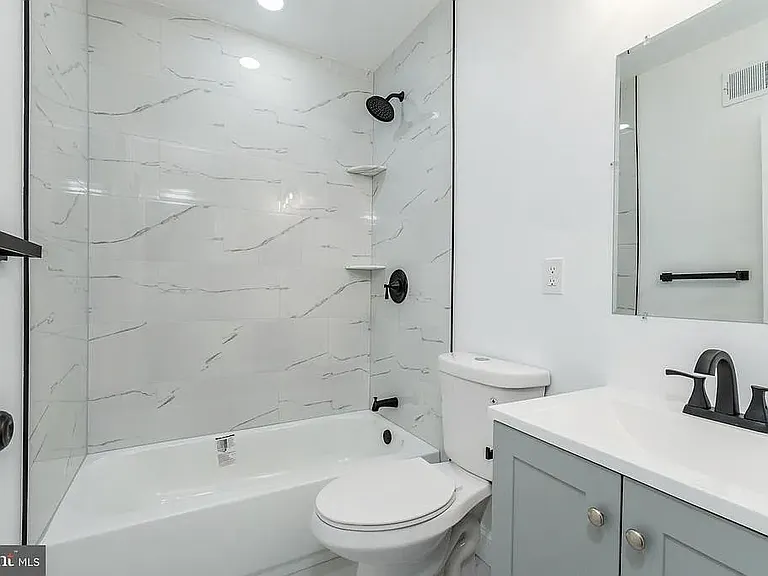 703 N 43rd St #2 — Photo 29