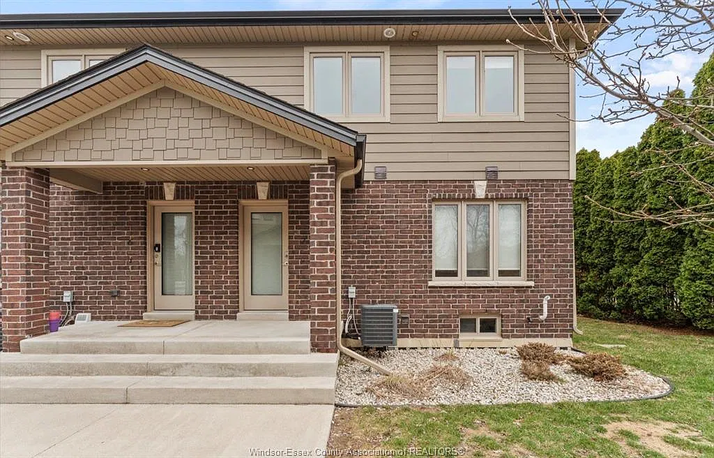 2 bed, 1.5 bath, $2,295 — Photo 1