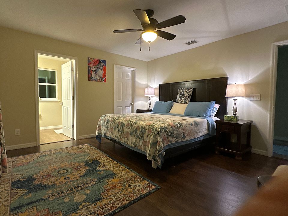 1st image of 4405 Breeze Isle Ln