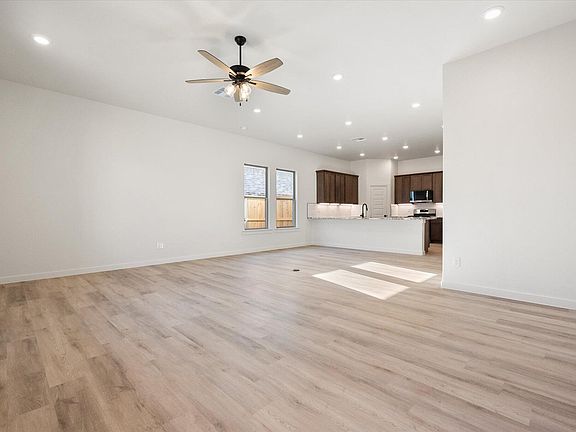 5th image of 6925 53rd St