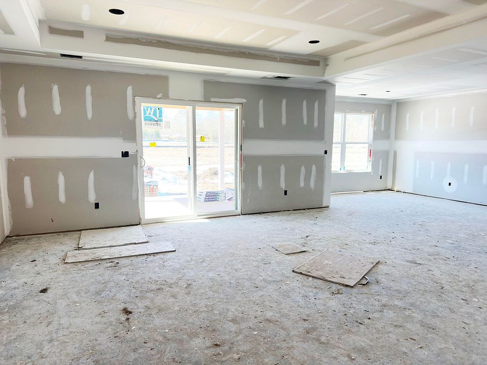 2nd image of 1840 Gallery Dr