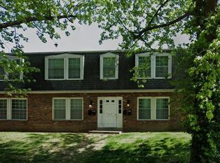 24 Gettysburg Rd, Belleville, IL 62226