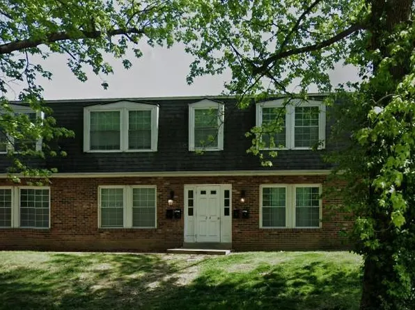 24 Gettysburg Rd, Belleville, IL 62226