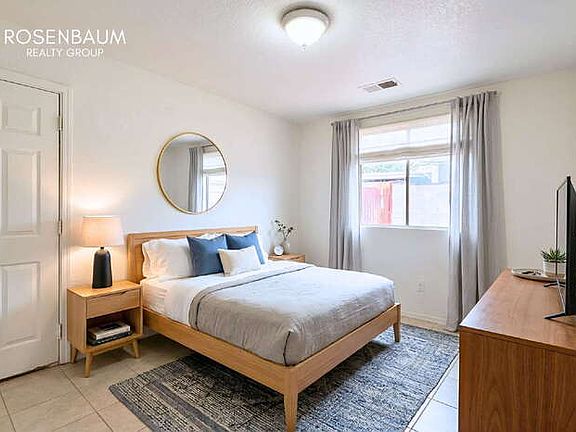 5th image of 1702 W Shangri La Rd #3