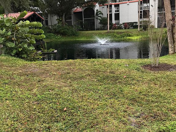 Complex , Very well kept gardens!