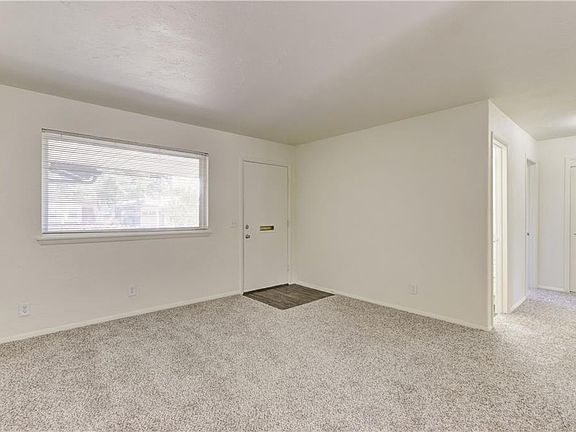 5th image of 4724 Gina Pl