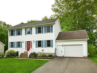 76 Dana Hl, Belchertown, MA, 01007