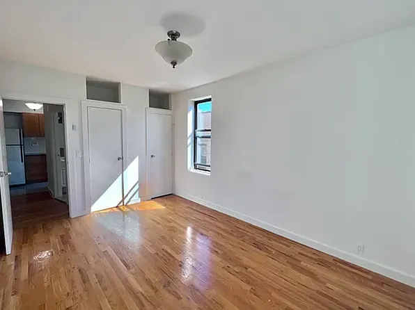 282 Cabrini Boulevard image 5 of 13