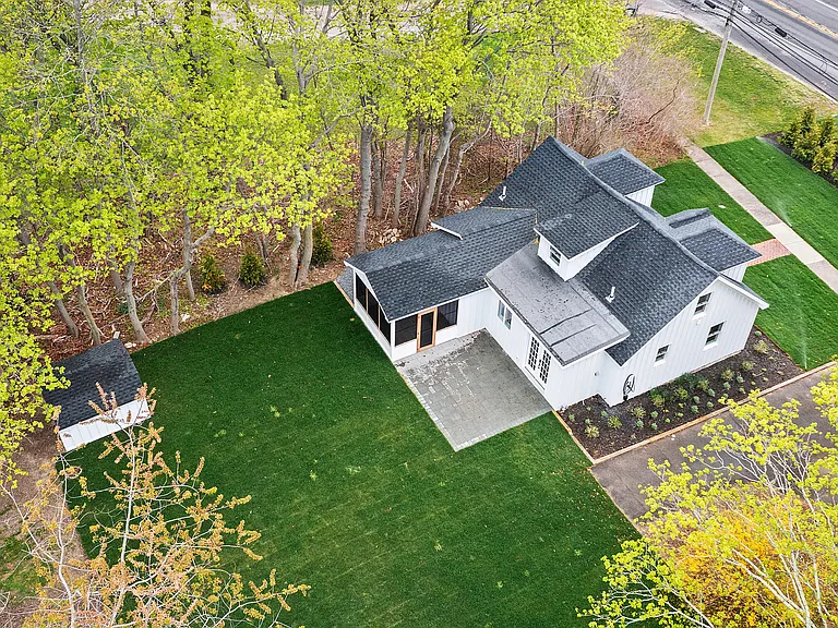 5075 Main Rd — Photo 16