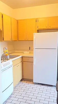 Rented by Manhattan Spaces | media 13