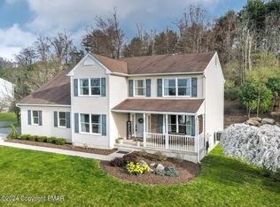 1114 Heritage Blvd, Stroudsburg, PA 18360