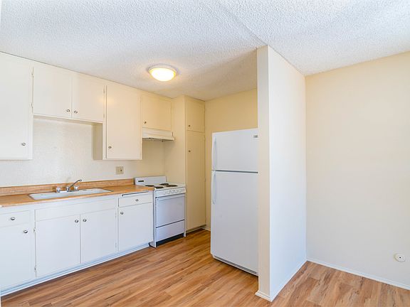 4th image of 1047 Seacoast Dr APT 21