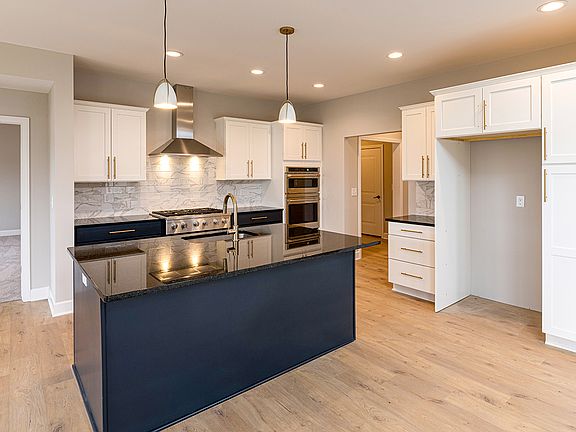 5th image of 28 Indigo Ct