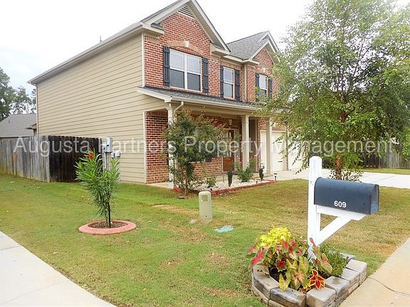 2nd image of 607 Zizi Ct