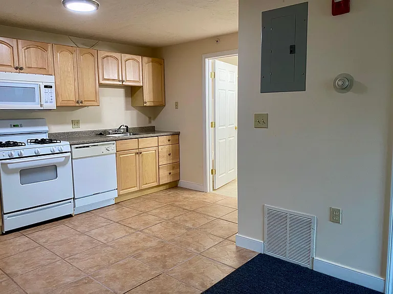 62 Nason St #2 — Photo 5