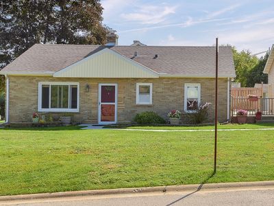 0S672 East St, Winfield, IL, 60190