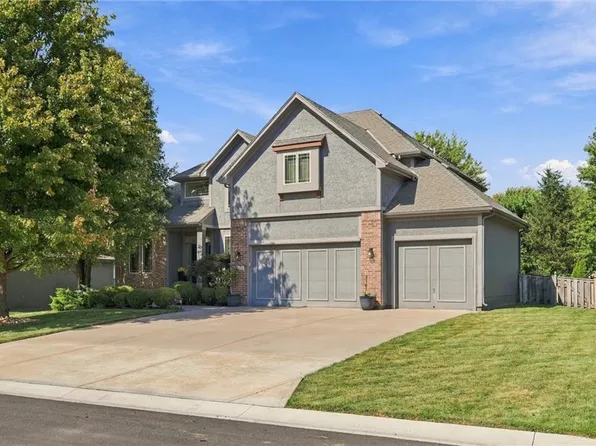 2512 NE Indian Pointe, Lees Summit, MO 64086
