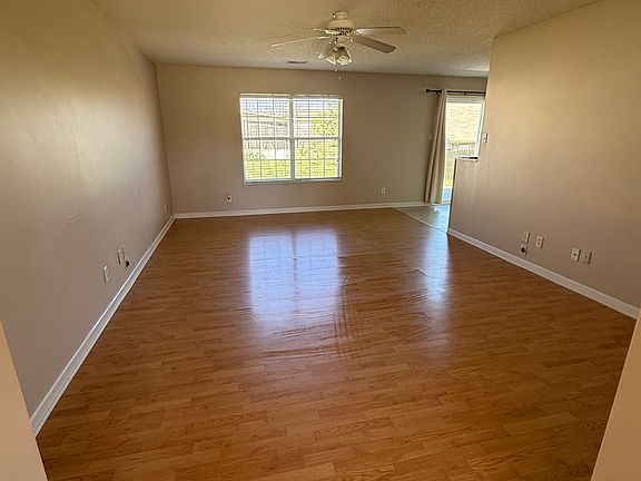 3rd image of 2409 Tamjo Dr