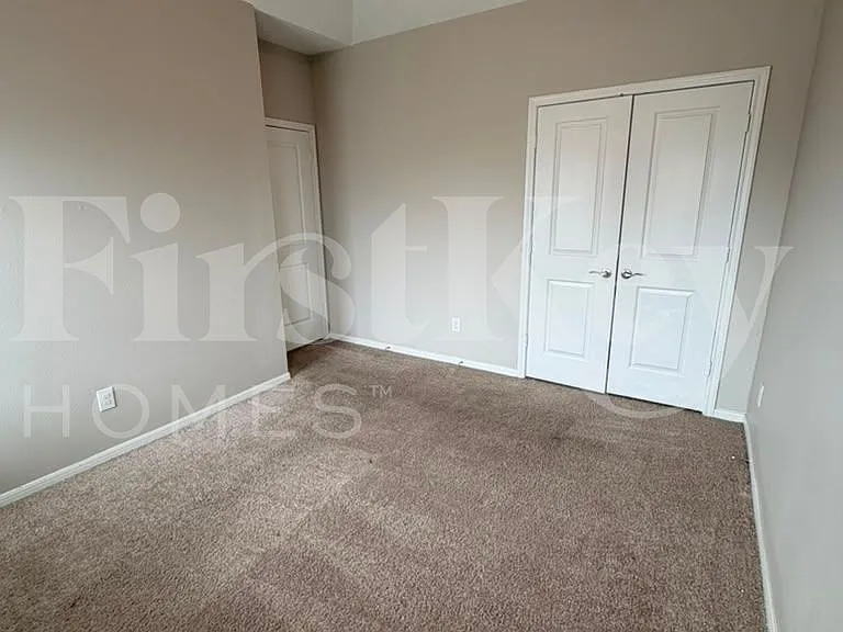 3209 Youngs Meadow Ln — Photo 6
