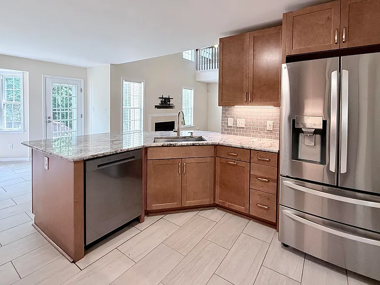 2729 E Shoreham St — Photo 9