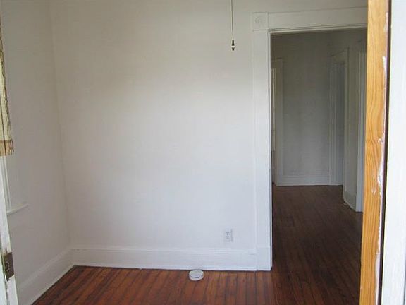 4th image of 265 Webster Ave