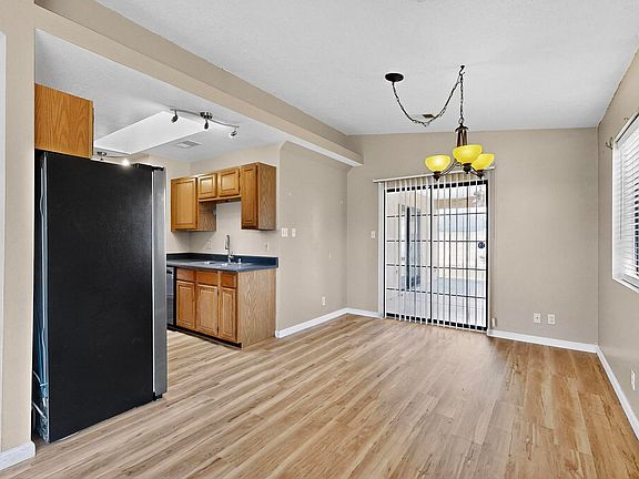 5th image of 1000 Ladron Ave SE