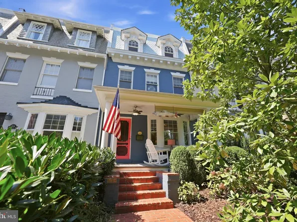 2828 27th St NW, Washington, DC 20008