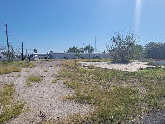 4th image of 10 Highway 35 S