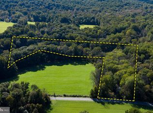 459 Five Points Rd, Alburtis, PA 18011