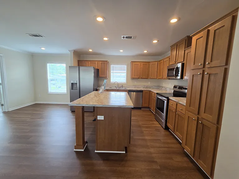 Royal Palm Village — Photo 30