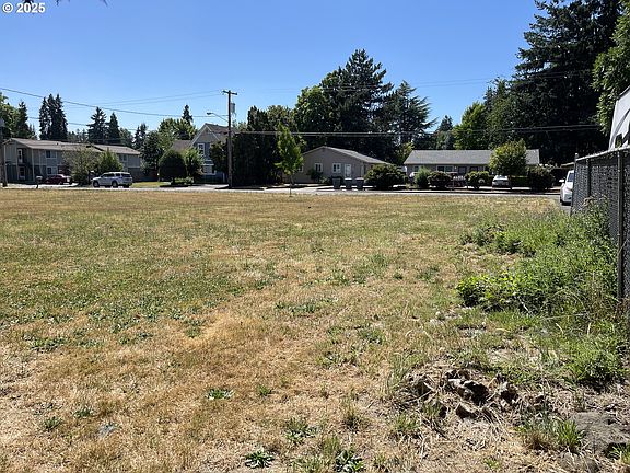 4th image of SW Cedarwood Ave