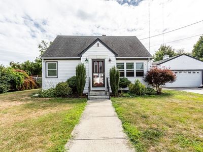 445 Kenneth Ave, Somerset, MA, 02725