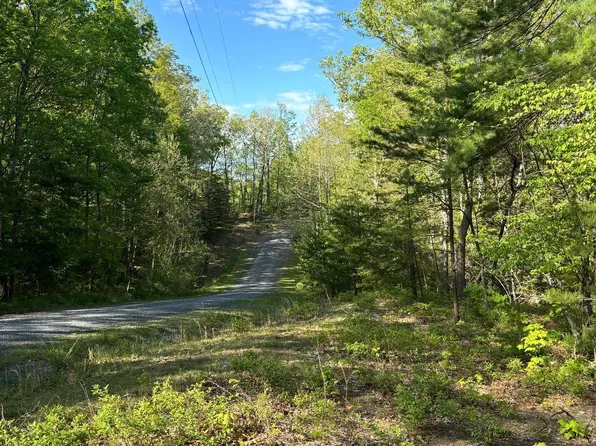 18 S Crescent Dr, Augusta, WV 26704