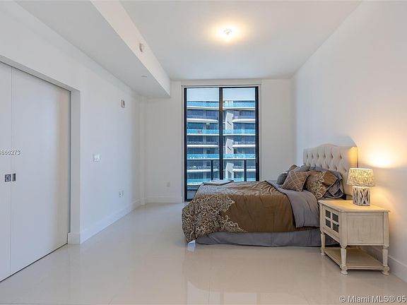 3rd image of 1010 Brickell Ave #4708