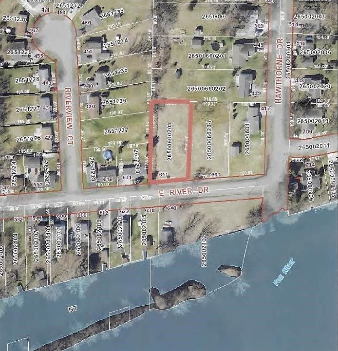 651 E River Dr, Omro, WI 54963 Zillow