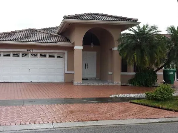8936 NW 150th Ter, Miami Lakes, FL 33018