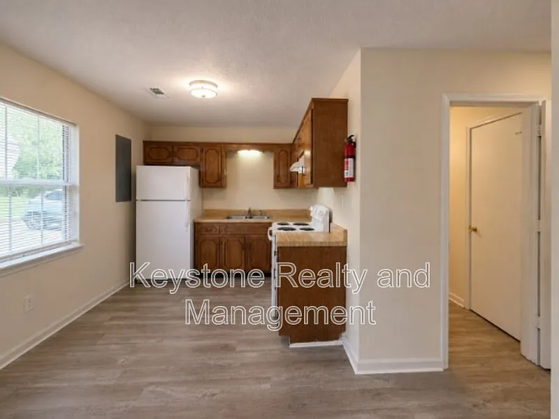 2 bed, 1.0 bath, 850 sqft, $725 — Photo 4