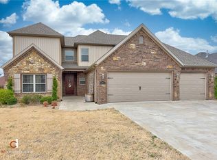 3600 SW Willowbrook Rd, Bentonville, AR 72712