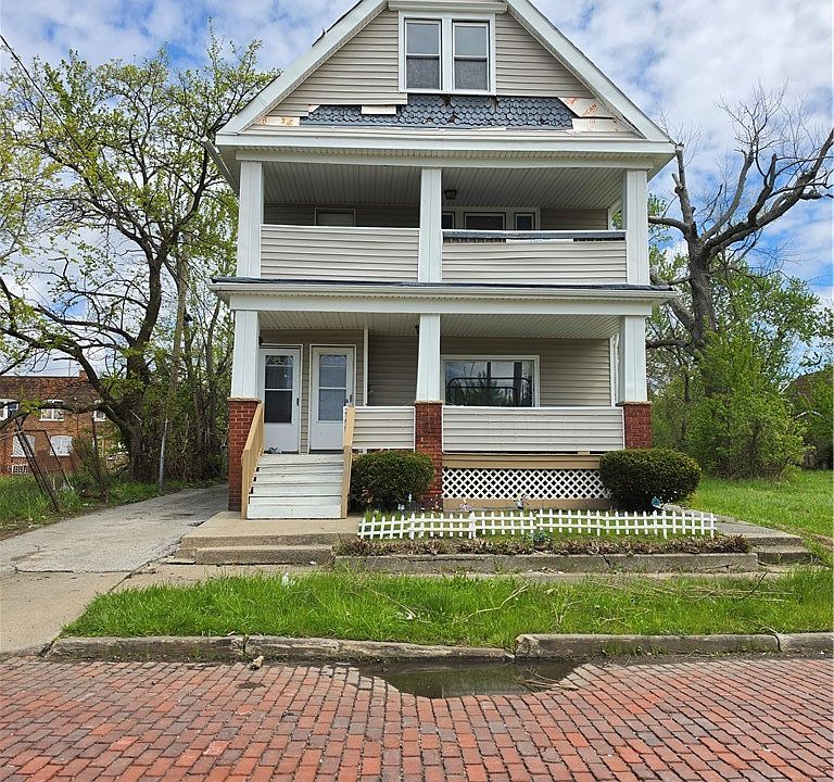 1st image of 3513 E 117th St
