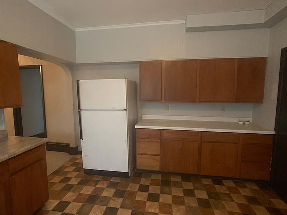 5th image of 922 N Vermilion St APT 1