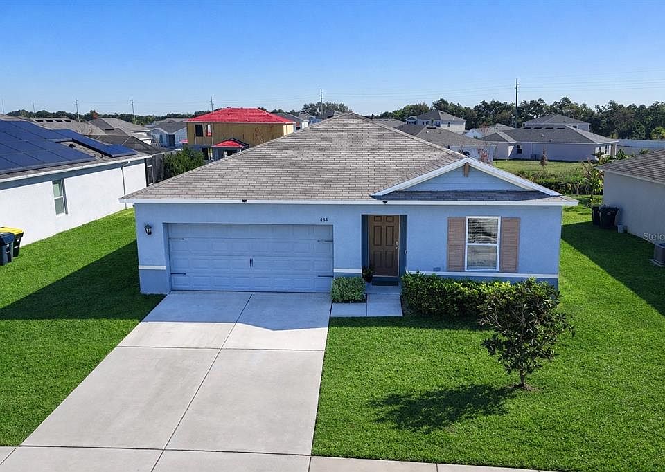 1st image of 452 Burnham Cir