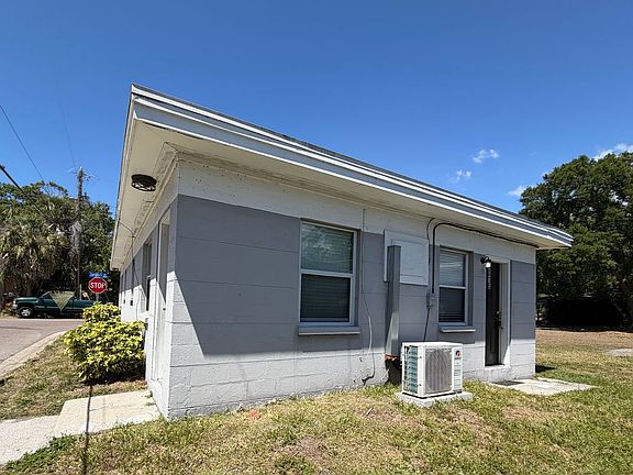 2nd image of 1006 Vine Ave #1015