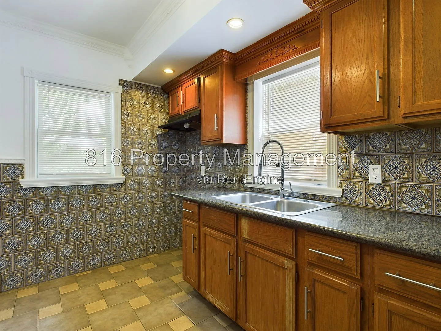 3 bed, 1.0 bath, 1012 sqft, $1,250 — Photo 4