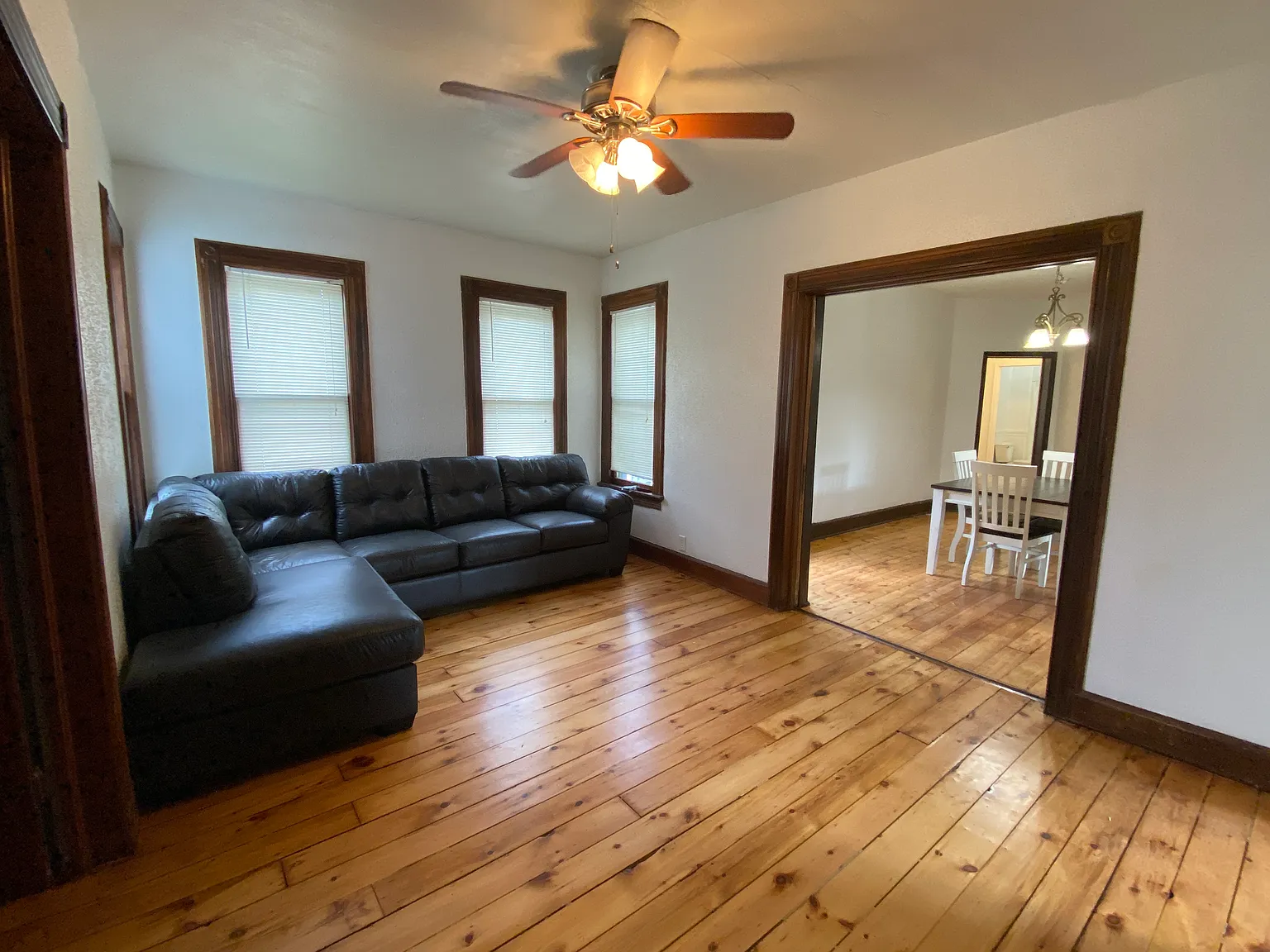 6 bed, 2544 sqft, $4,740 — Photo 3