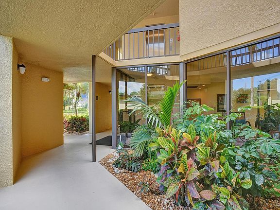 5th image of 5344 Woodland Lakes Drive #223