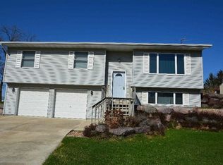 308 Douglas Ct, Barneveld, WI 53507