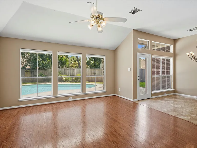 1638 Almond Brook Ln — Photo 11