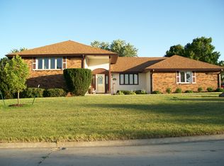 1008 Circle Dr, Adair, IA 50002